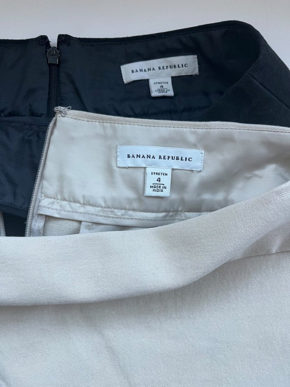 Banana Republic Stretchy Pencil Skirts Size 4 - Picture 6 of 7